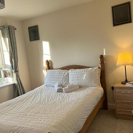 Cosy Double Room With Private Bathroom Homestay Caldecote Экстерьер фото