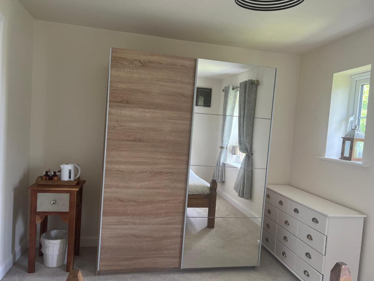 Cosy Double Room With Private Bathroom Homestay Caldecote Экстерьер фото